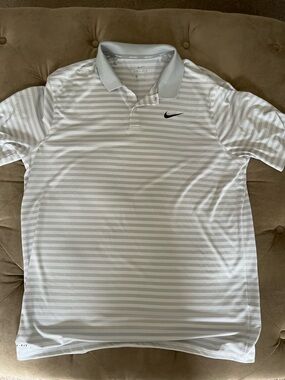Nike Men's Dri-FIT shirt sleeve Light Gray Striped Polo size XL